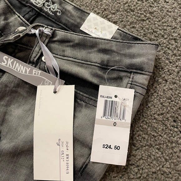 Jeans - Picture 4 of 8